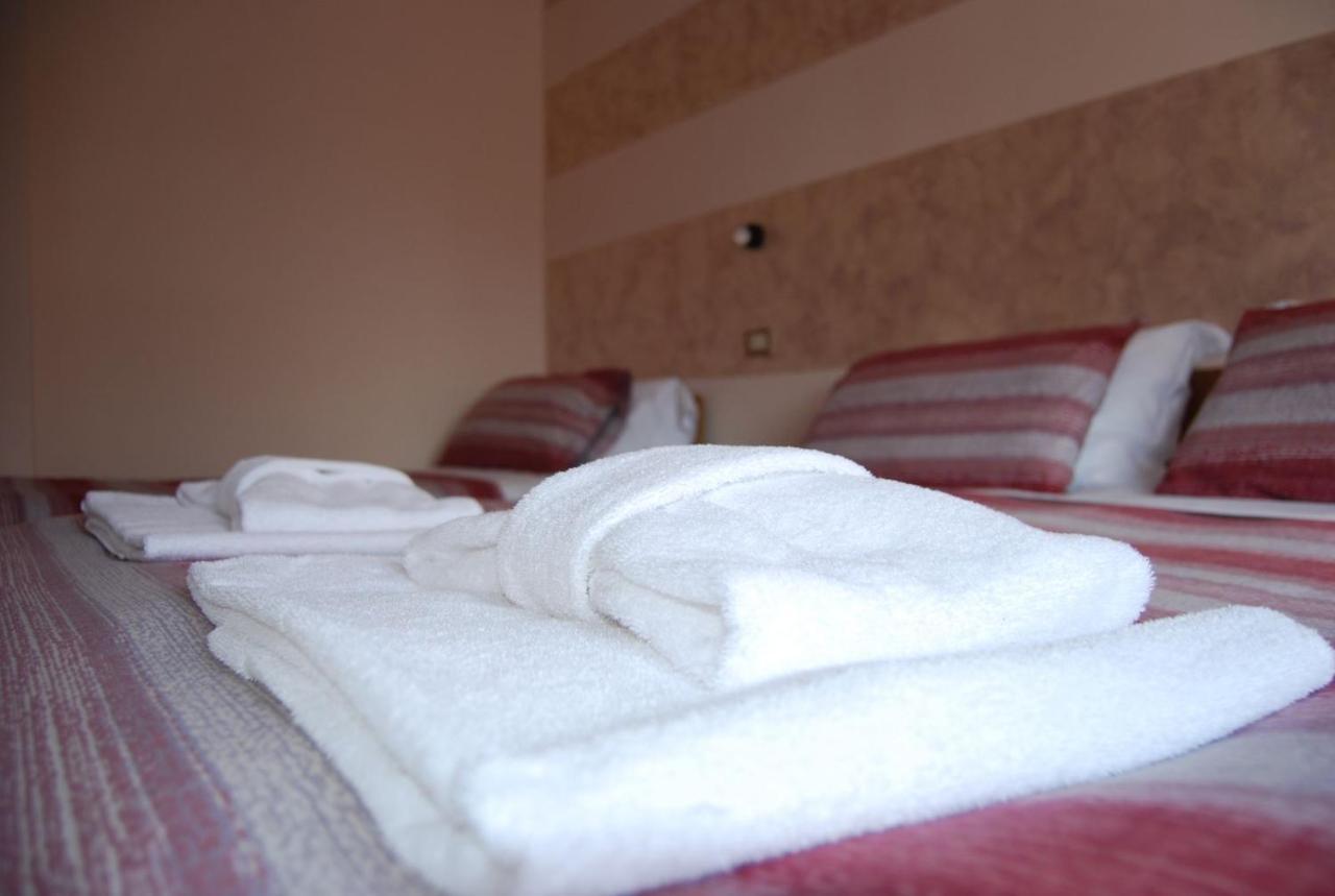 Hotel Iscla 埃多洛 外观 照片